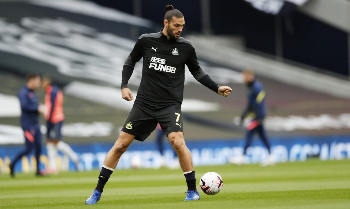 Howey backs Carroll to get a new contract